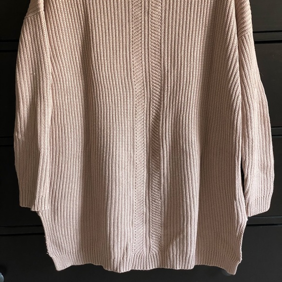 *SOLD* Aritzia knit sweater - Picture 3 of 3